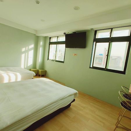 M House Apartment Хуалиен Сити Екстериор снимка